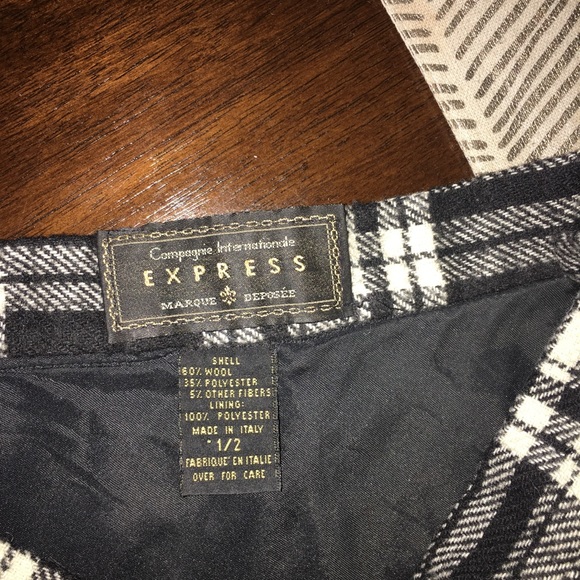 Express black & white plaid skirt - Picture 2 of 5